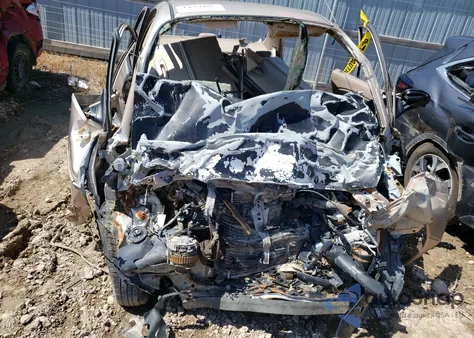 1999 Ford Escort Se z USA, uszkodzony, nr VIN 1FAFP13P2XW190630